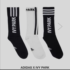 2019 IVY PARK SOCKS BLACK/WHITE XXL